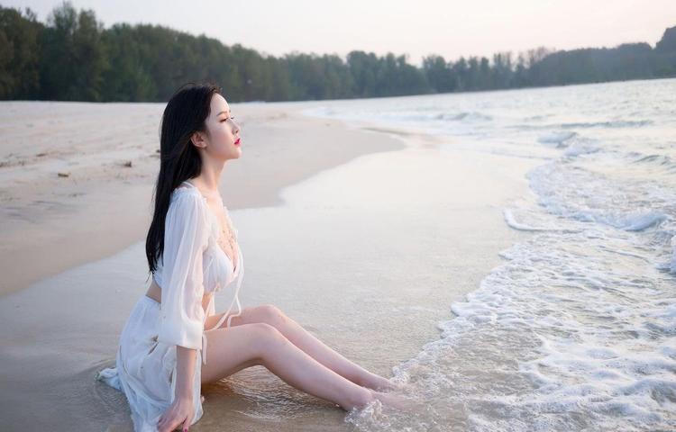 免费B站看大片与真人直播结合